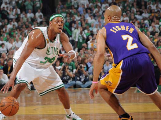 包含Valorant选手发挥出色，荣膺最佳MVP的词条