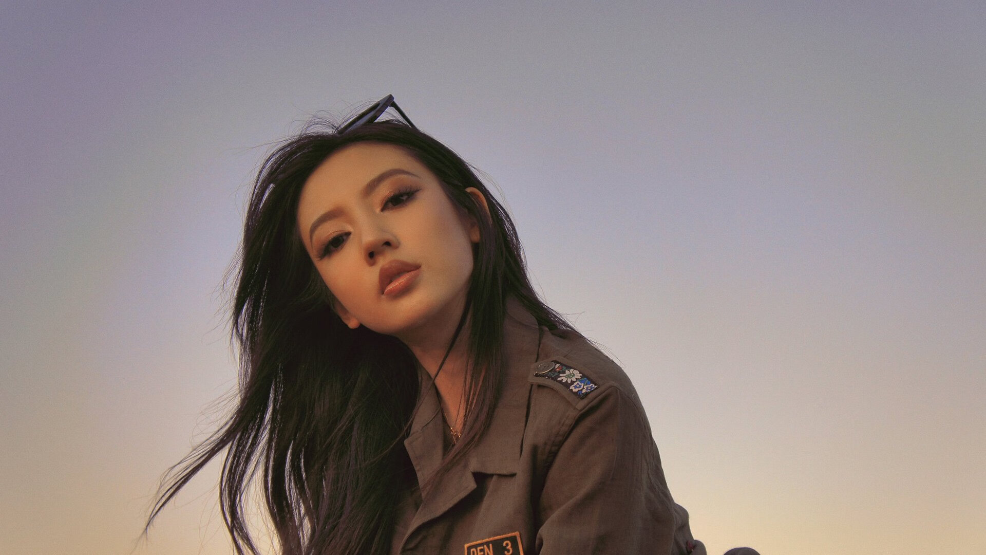 猛龙掀翻雄鹿，无名小卒切特·霍姆格伦爆冷成为关键先生